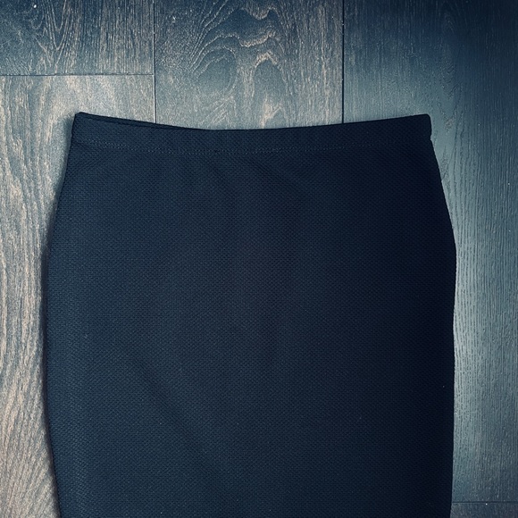 Rebel Sugar Asymmetrical Split Bodycon Skirt - Picture 12 of 14